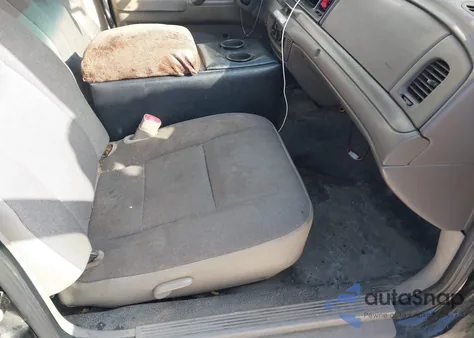 2011 Ford Crown Victoria Police Interceptor z USA, uszkodzony, nr VIN 2FABP7BV5BX120683